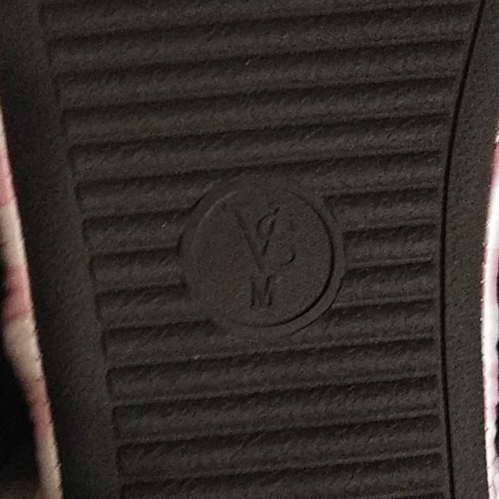 Victoria Secret Bundle (shorts sold ) - Picture 7 of 7